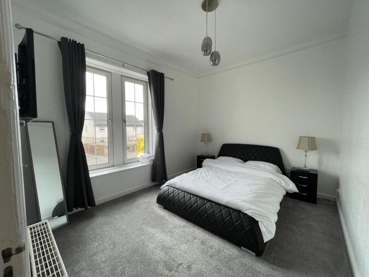 Premier 2 Bed Flat C Lejlighed Broxburn Eksteriør billede